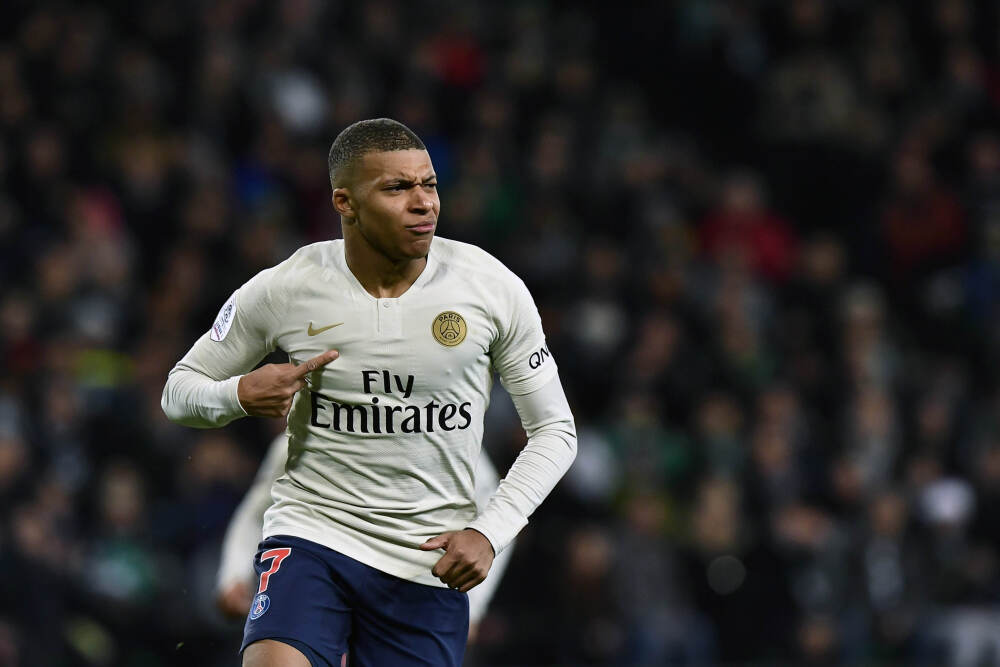 “代购”茅台酒赚大钱？警惕这种方式“洗钱”！